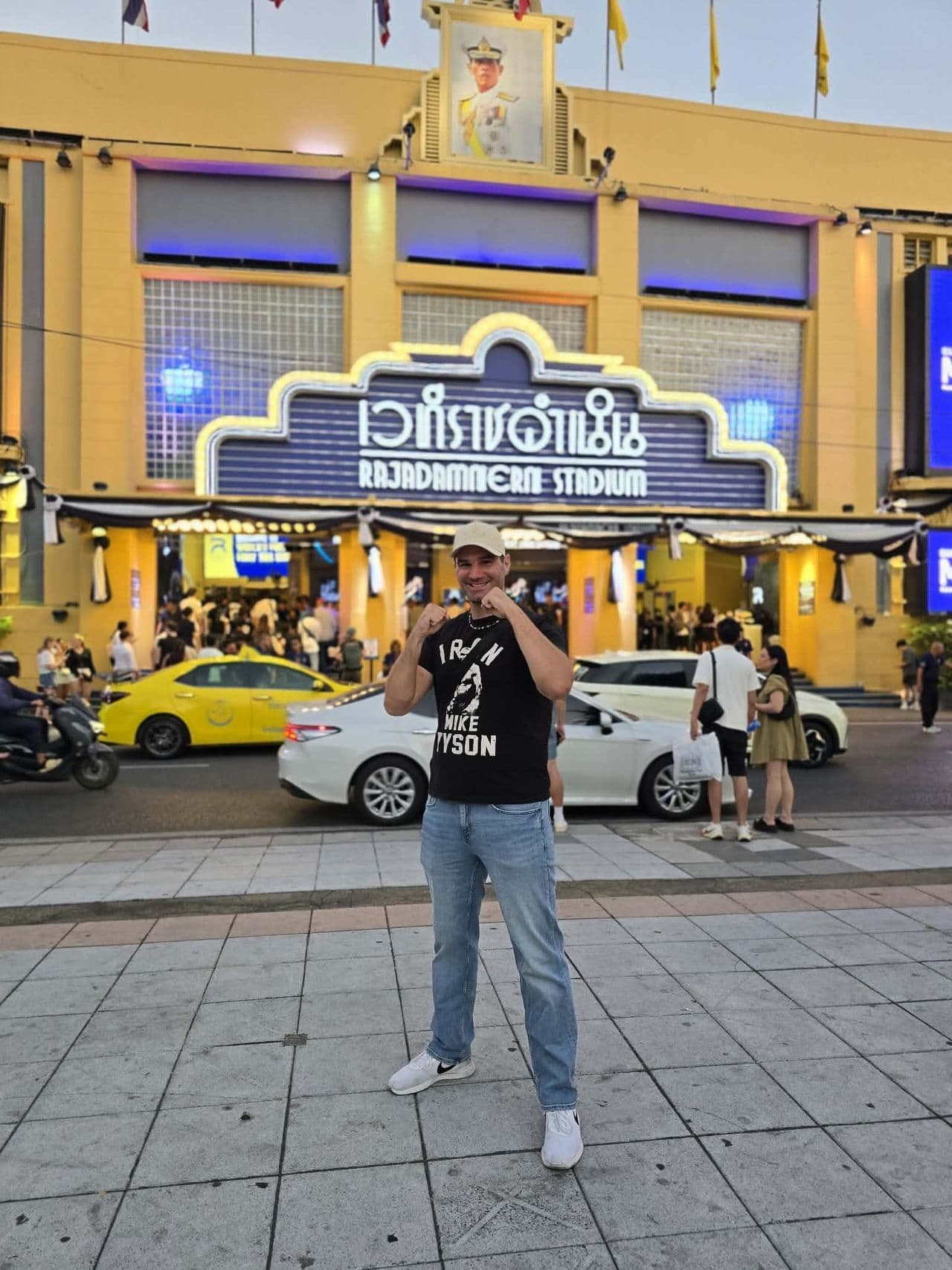 Entraîneur de Muay Thai au camp en Thaïlande Charles